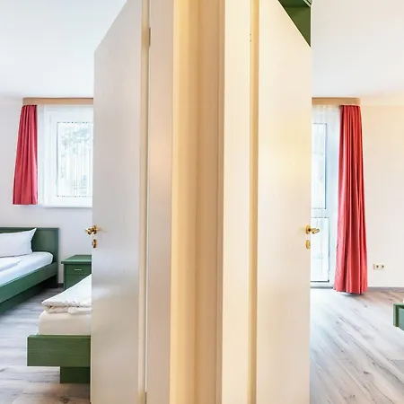 Apart Otel Tropenhaus Bansin 4*